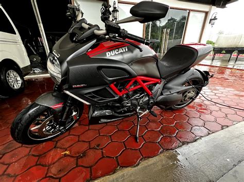 Ducati Diavel Carbon 1200, Motorbikes, Motorbikes for Sale on Carousell