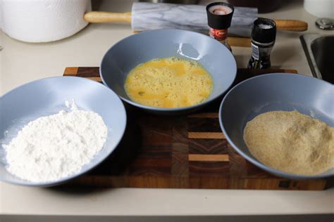 Receita de Peitos de Frango Panados Mozzarella e Béchamel Clara