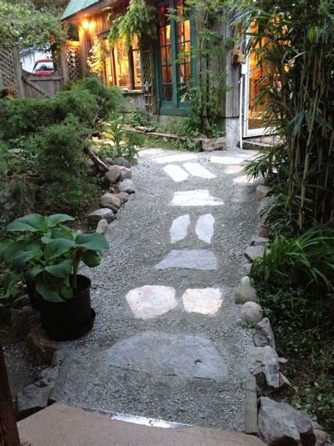 Stepping Stone Path In Crushed Gravel I M Really Glad I Held Out For