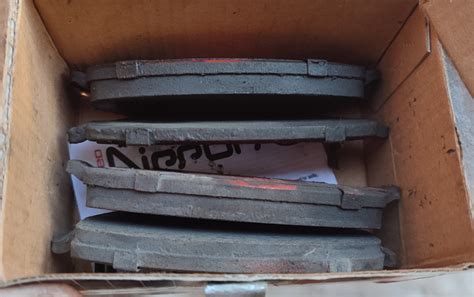 Передние колодки подошли раньше срока — Nissan Micra (K12), 1,2 л, 2004 ...