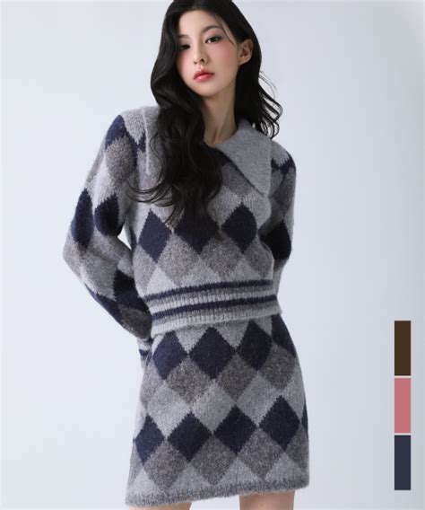 Musinsa Avandress Argyle Crop Knit Col