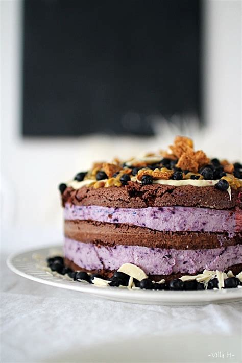 Villa H Naked Cake Mustikka Valkosuklaa