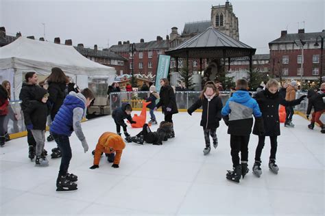 Marché de Noël patinoire journées piétonnes le programme des