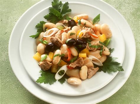 Thunfischsalat mit weißen Bohnen Rezept EAT SMARTER