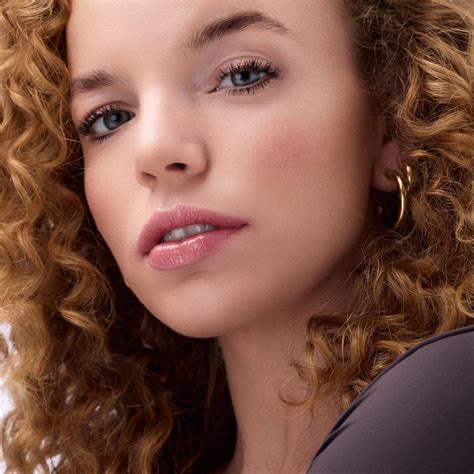 CATRICE Melt Plump Juicy Lip Plumper Hyp Nude Tized Online Entdecken