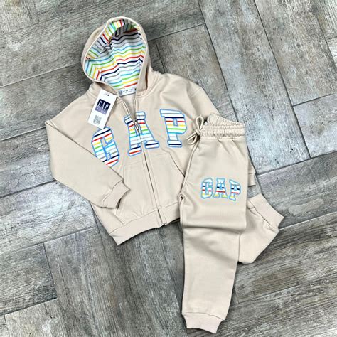 Gap Yeni Sezon Unisex Hırkalı Takım - Marka Minik