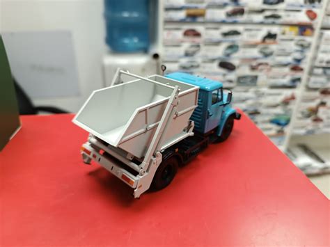 Легендарные грузовики СССР №83, КО-450 (ЗИЛ-4333) 1:43 Modimio