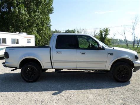 Purchase Used 2001 Ford F150 Xlt 4x4 54l Supercrew One Owner Clean