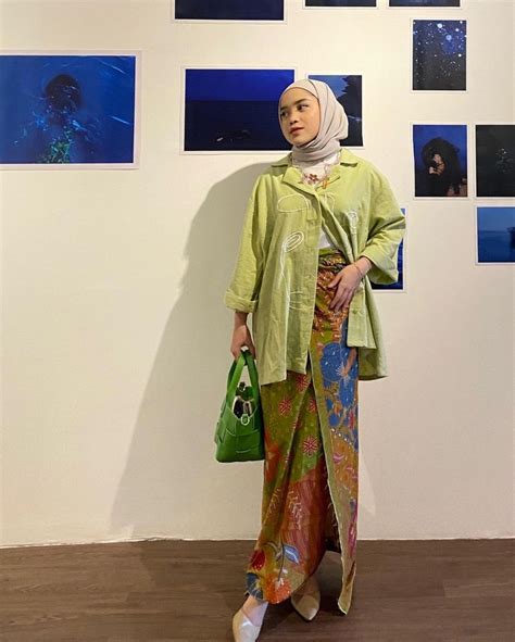 10 Inspirasi OOTD Hijab Dengan Berkain Kece Dan Elegan