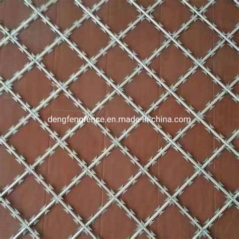 Factory Anti Climb Stainless Steel Diamond Welded Razor Barbed Wire