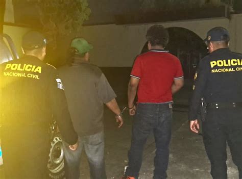 Piloto Y Ayudante Detenidos Por Traslado Irregular De 67 Migrantes Agencia Guatemalteca De