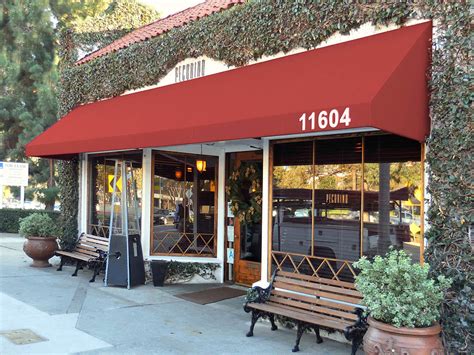 Restaurant Awnings and Covers | Superior Awning