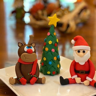 Fondant Christmas Cake Toppers Fondant Santa Claus Christmas Tree ...