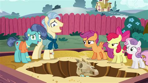 Image Petunias Parents Laughing Awkwardly S6e19png My Little Pony