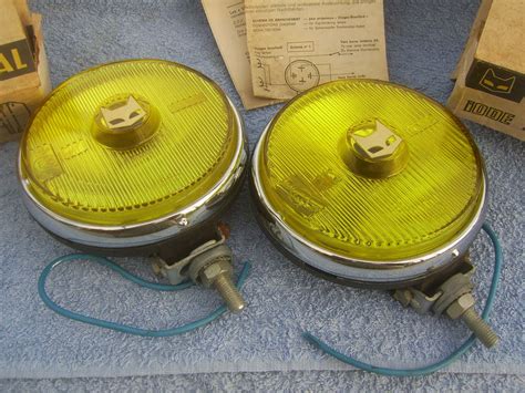 FS NOS Marchal 810 Yellow Fog Lights