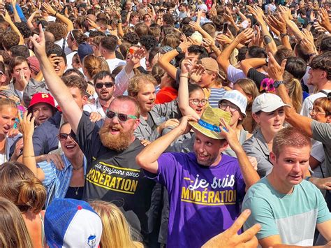 Braderie De Lille Le Record Du Monde De La Chenille Battu Avec