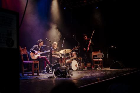 Roman Nowkas Hot 3 Stephan Eicher Spielen Mani Matter Kulturfabrik Kofmehl