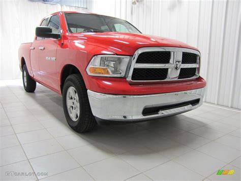 2012 Flame Red Dodge Ram 1500 SLT Quad Cab 4x4 73538790 Photo 2