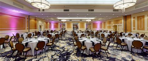 Function & Wedding Hall in North Shore - DoubleTree Boston North Shore