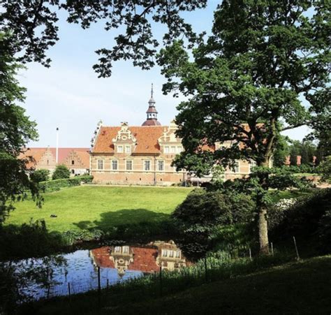 Wrams Gunnarstorp Slott In Åstorp Guidof