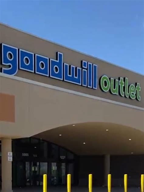 Goodwill Outlet Near Me Find Your Local Bins The Resale Doctor