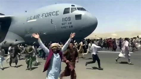 Kabul Airport Plunges Into Chaos As Taliban Patrol Capital Ap News