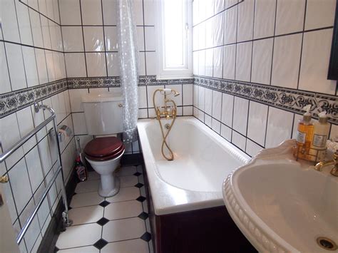 Jackson Road, Top Floor Flat, Holloway, London, N7 6EJ - Tufnell Park