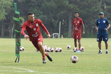 Lusa Realiza Ltima Atividade Antes Do Jogo Treino Desta Quarta