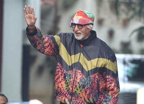 Amitabh Bachchan Gives Witty Comeback As A Fan Notices His Drawstrings