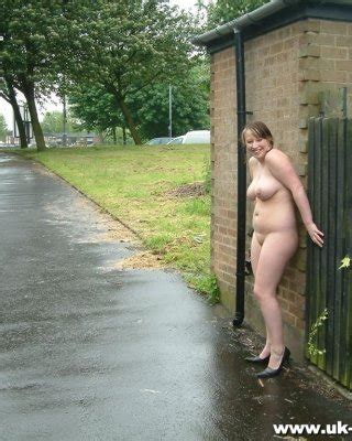 Busty Amateur Babe Gemmas Outdoor Flashing And Solo Posing Public