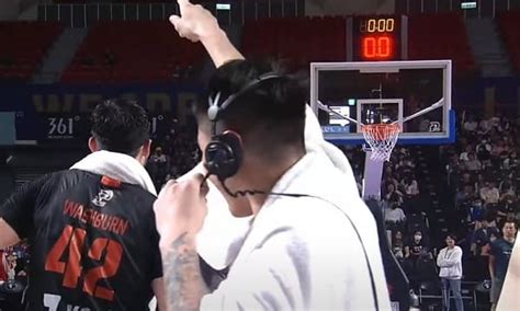 Basketball Top5 氣氛已經對了！盧峻翔手指沃許本怒吼：get Out