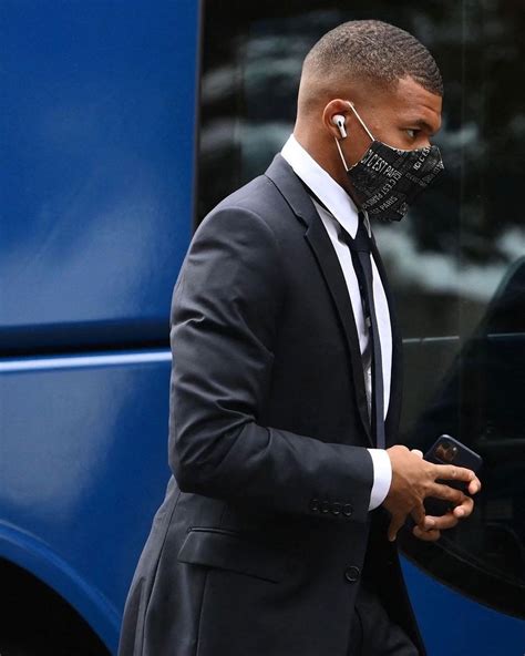 Kylian Mbappé Fanpage on Instagram: “Kylian wearing a suit is DAMMMMNNN ...