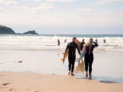 14 Best Beaches in Cornwall for Pretty Views and Clear Waters