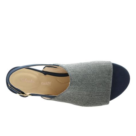 Женские босоножки Clarks Mena Lily 26139238, синие