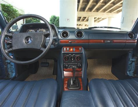 1982 Mercedes-Benz 240D - Information and photos - MOMENTcar