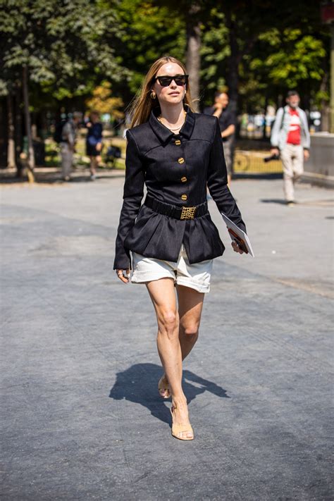 Sandalias nude cómo llevarlas a los y más allá Glamour