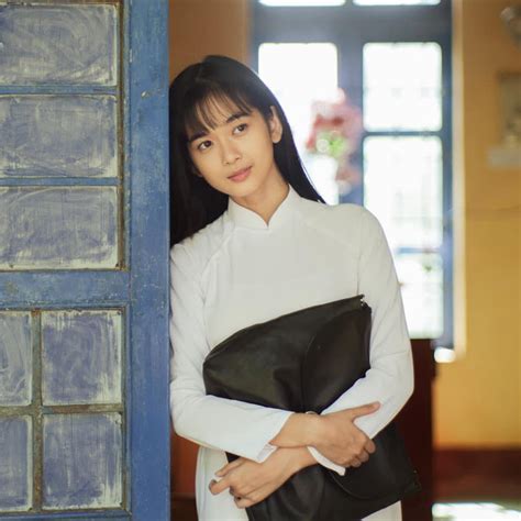 Vẻ đẹp căng tràn của hot girl quê Tiền Giang đóng phim Nguyễn Nhật Ánh Saostar vn