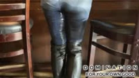 MILF Greta Wets Re Wets Herself Soaking Her Jeans And Boots In A Busy Bar 720p