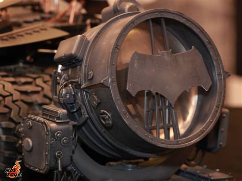 Batman V Superman Hot Toys Officially Revealed
