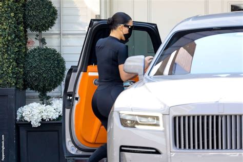 Kim Kardashian Kimkadarshian Nude OnlyFans Leaks The Fappening Photo FappeningBook