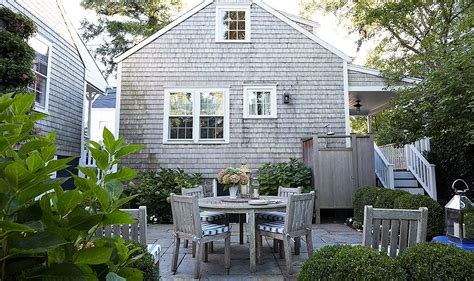 Inside A Designers Absolutely Charming And Cozy Nantucket Cottage