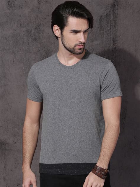 Buy Roadster Men Grey Melange Solid Round Neck T Shirt Tshirts For