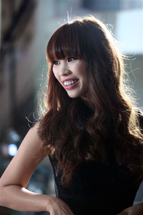 sieu  ha anh lam mc le trao giai global angels awards ellevn