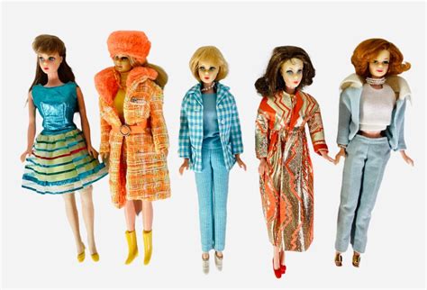 Lot 5 Barbie Hotties 1 A Brunette TNT Barbie That Has A Gorgeous Bright Face Makeup She S