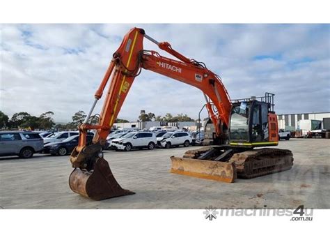 Used Hitachi Zx Uslc Excavator In Listed On Machines U