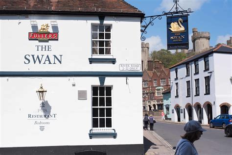 Thinking of getting married in Arundel? Here's all you need to know