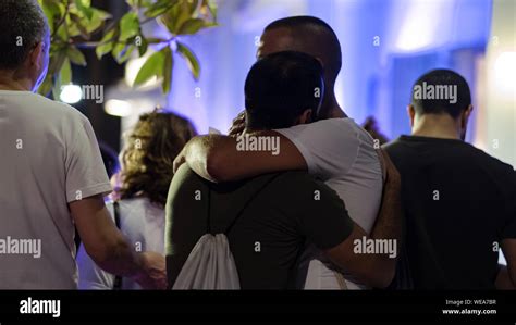 Gay boys lieben boys Fotos und Bildmaterial in hoher Auflösung Alamy