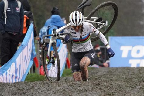 Vas Kata Blanka A Nyolcadik Helyen Z Rta A Cyclo Cross Vil Gkupa