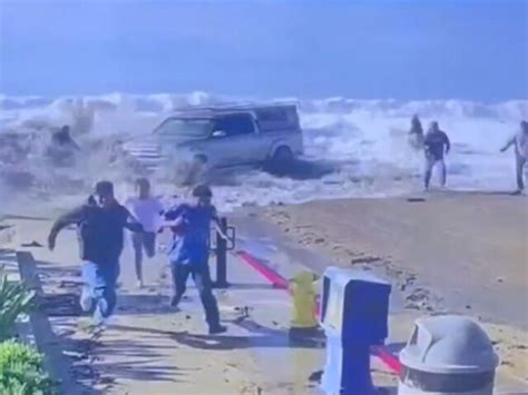 Video Several Hurt When Monster Waves Slam California Coast