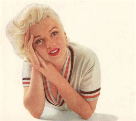 Connecticut V Sweater Par Milton Greene Divine Marilyn